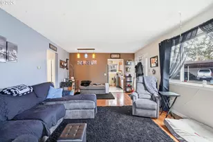 1830 NE Hogan Dr, Gresham, OR 97030 - Photo 12