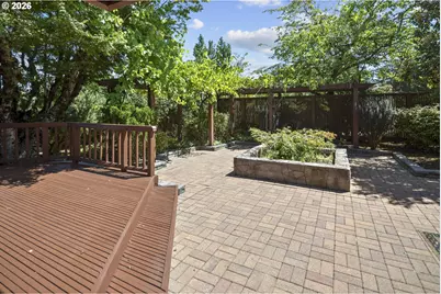 17849 Upper Cherry Ln, Lake Oswego, OR 97034 - Photo 46