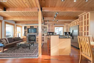 500 N Tomahawk Island Dr, Portland, OR 97217 - Photo 8