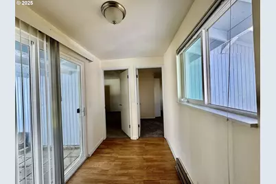 3970 Marshall Ave, Eugene, OR 97402 - Photo 14