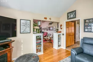 35364 Searls Ln, Astoria, OR 97103 - Photo 14