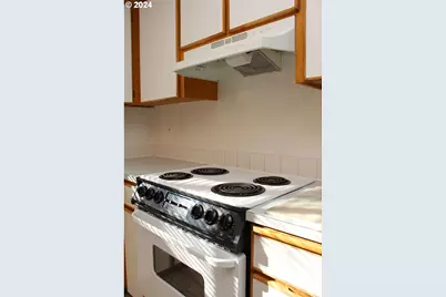 2309 SE 90th Ave, Portland, OR 97216 - Photo 6