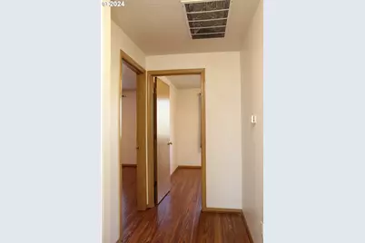 2309 SE 90th Ave, Portland, OR 97216 - Photo 12