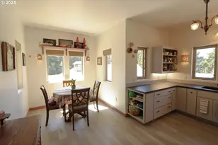1310 Riverside Dr NE, Bandon, OR 97411 - Photo 14