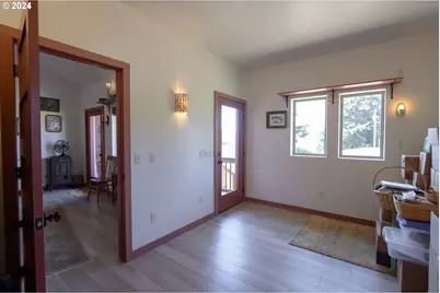 1310 Riverside Dr NE, Bandon, OR 97411 - Photo 34