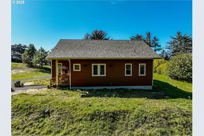 1310 Riverside Dr NE, Bandon, OR 97411 - Photo 8