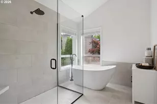 3722 NW Loriann Dr, Portland, OR 97229 - Photo 36