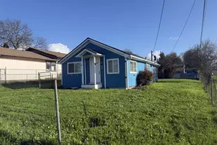 110 SE Darrell Ave, Winston, OR 97496 - Photo 1