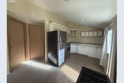 110 SE Darrell Ave, Winston, OR 97496 - Photo 14