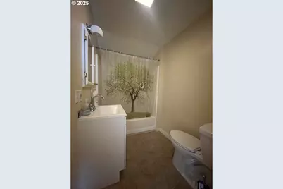 110 SE Darrell Ave, Winston, OR 97496 - Photo 20