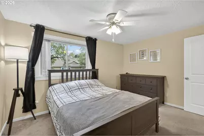 18436 SE Stephens Cir, Portland, OR 97233 - Photo 12