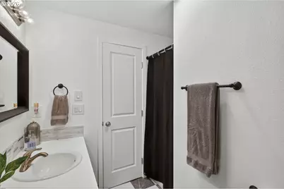 18436 SE Stephens Cir, Portland, OR 97233 - Photo 14