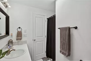 18436 SE Stephens Cir, Portland, OR 97233 - Photo 14