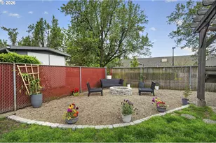 18436 SE Stephens Cir, Portland, OR 97233 - Photo 22