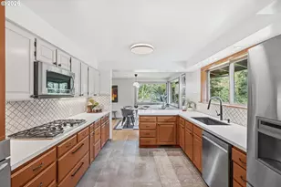 12802 SE Knapp St, Portland, OR 97236 - Photo 16