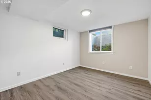 12802 SE Knapp St, Portland, OR 97236 - Photo 32