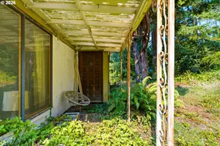 1520 SW Taylors Ferry Rd, Portland, OR 97219 - Photo 2