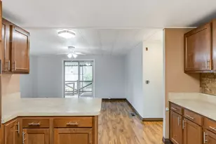 21100 NE Sandy Blvd, Fairview, OR 97024 - Photo 10