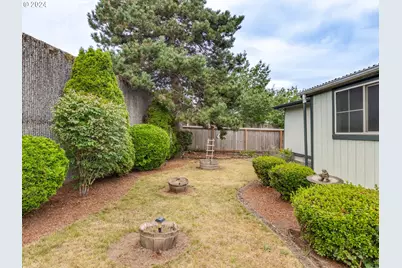 21100 NE Sandy Blvd #18, Fairview, OR 97024 - Photo 34