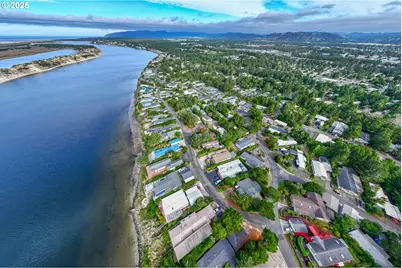 1601 Rhododendron Dr #694, Florence, OR 97439 - Photo 38