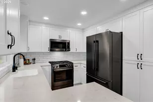 11541 SW Woodlee Heights Ct SW, Portland, OR 97219 - Photo 8