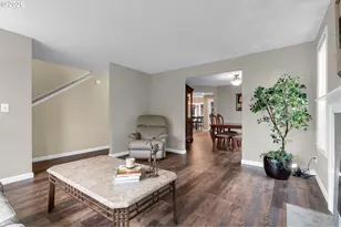 11541 SW Woodlee Heights Ct SW, Portland, OR 97219 - Photo 8