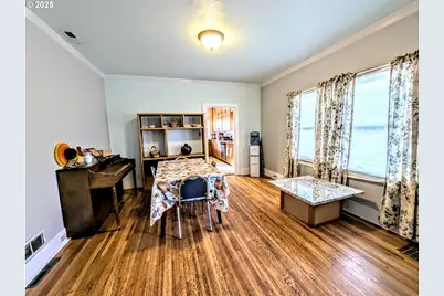 1302 9th St, La Grande, OR 97850 - Photo 4