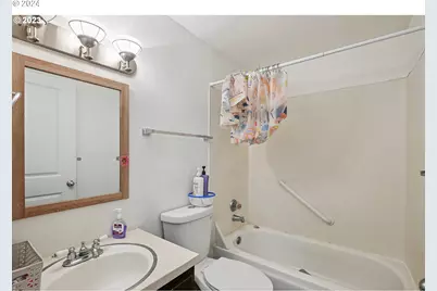 9630 SE Foster Rd, Portland, OR 97266 - Photo 8