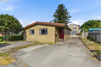 354 S 9th Ct, Coos Bay, OR 97420 - Photo 1