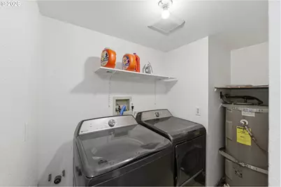 354 S 9th Ct, Coos Bay, OR 97420 - Photo 18