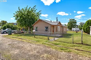 817 Perkins St, Milton-Freewater, OR 97862 - Photo 1