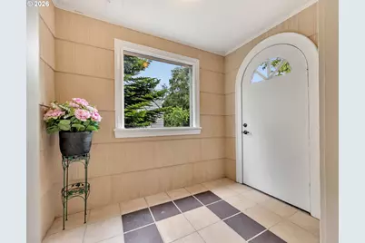 6112 V Pl, Long Beach, WA 98631 - Photo 4