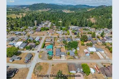 1829 E Willow St, Myrtle Point, OR 97458 - Photo 4