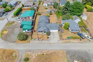 1829 E Willow St, Myrtle Point, OR 97458 - Photo 36