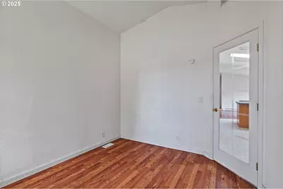 1829 E Willow St, Myrtle Point, OR 97458 - Photo 6