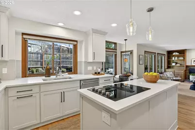 4445 NW Kahneeta Dr, Portland, OR 97229 - Photo 10