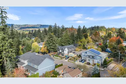 9698 SW 54th Ave, Portland, OR 97219 - Photo 38