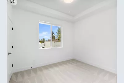 9698 SW 54th Ave, Portland, OR 97219 - Photo 18