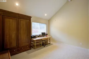 14115 N Bank Rd, Roseburg, OR 97470 - Photo 18