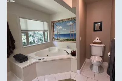 28544 Crow Rd, Eugene, OR 97402 - Photo 20