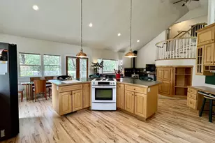28544 Crow Rd, Eugene, OR 97402 - Photo 10