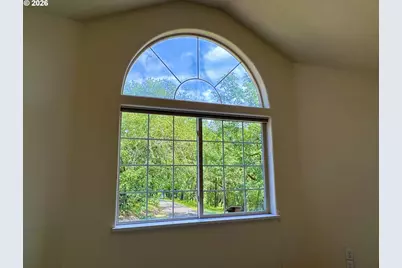 28544 Crow Rd, Eugene, OR 97402 - Photo 32