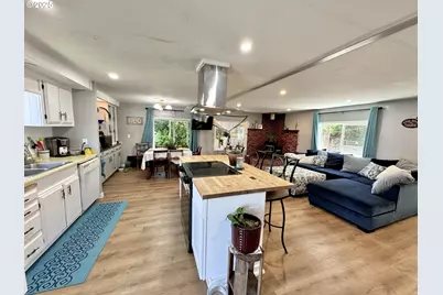 160 Hilltop Dr, Lakeside, OR 97449 - Photo 8