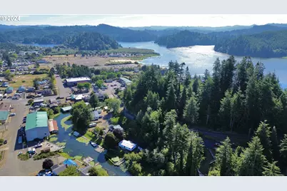 160 Hilltop Dr, Lakeside, OR 97449 - Photo 46