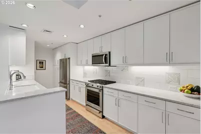 2445 NW Westover Rd #210, Portland, OR 97210 - Photo 14