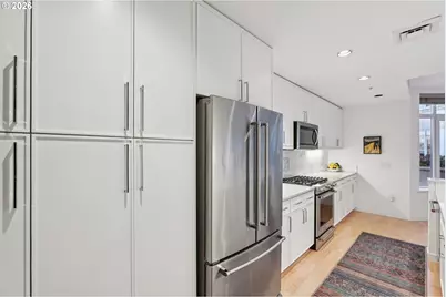 2445 NW Westover Rd #210, Portland, OR 97210 - Photo 16