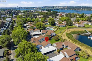 627 N Tomahawk Island Dr, Portland, OR 97217 - Photo 34