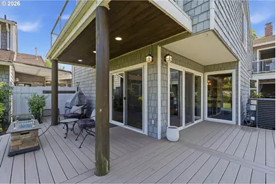 627 N Tomahawk Island Dr, Portland, OR 97217 - Photo 28