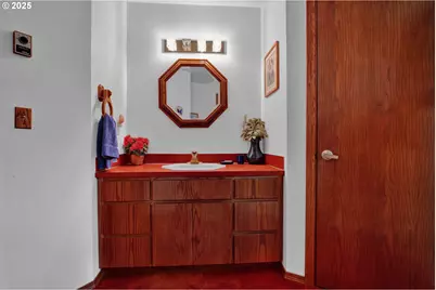 434 E 39th Ave, Eugene, OR 97405 - Photo 22