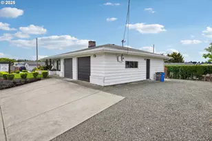 415 NE 99th St, Vancouver, WA 98665 - Photo 2